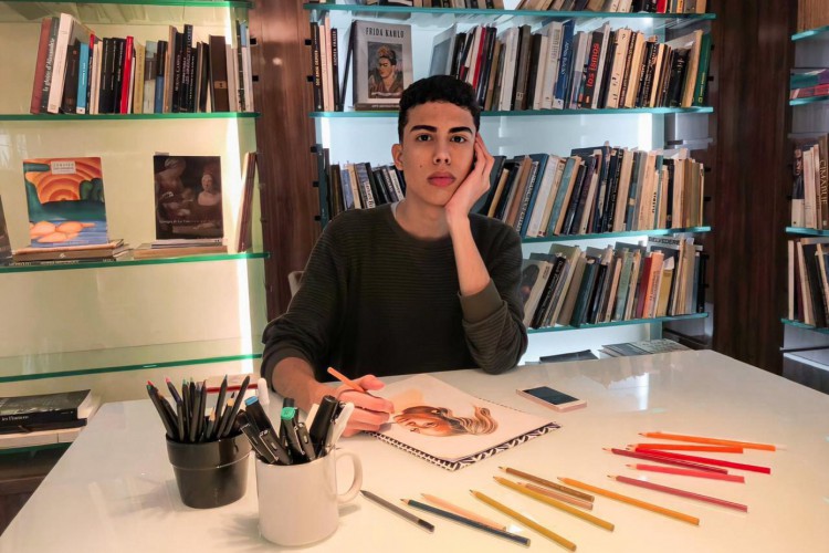 Aprovado em 2º lugar, cearense faz rifa para bancar estudos em universidade em Portugal
