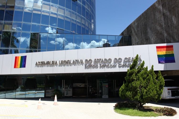 Termos “gênero” e “sexualidade” são retirados de projeto sobre educação após acordo na AL