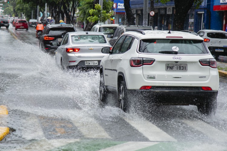  Chuvas ficam 56% abaixo da média em junho no Ceará, aponta Funceme