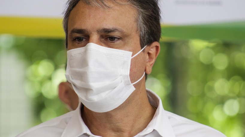 Governador Camilo Santana tem celular invadido e hackers tentam aplicar golpe