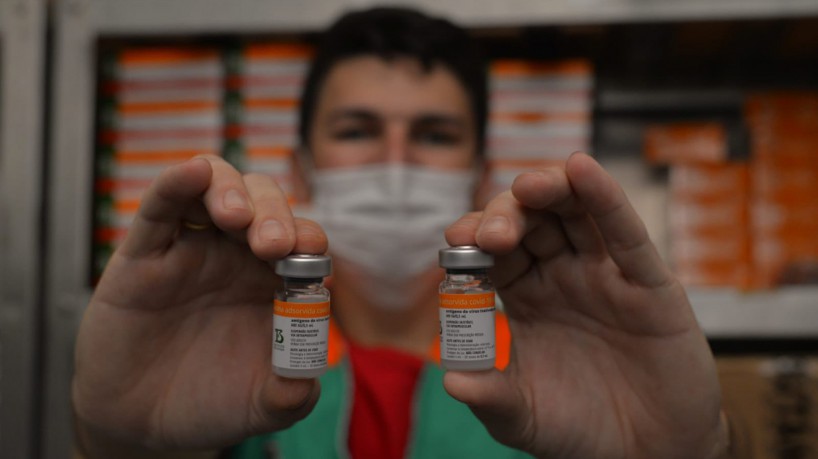 Ceará recebe mais de 228 mil doses de vacina nesta segunda