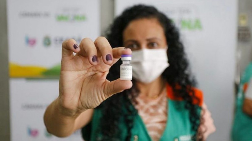 Em dois dias, Ceará deve receber 346.930 doses de imunizantes contra Covid-19