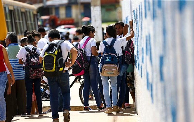 Covid-19: escolas reiniciam ensino presencial em nove estados