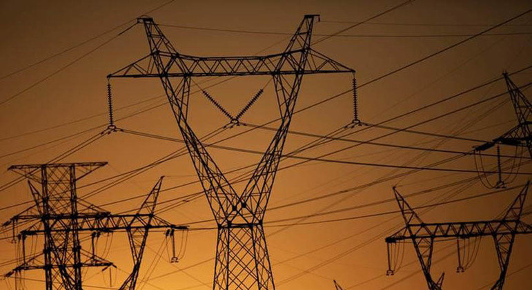 Após reajuste de 7%, energia pode subir mais do que o dobro em 2022