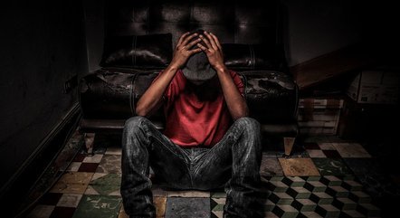 Pandemia faz renda das famílias mais pobres desabar mais de 21%