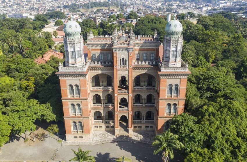 Fiocruz entrega 1,7 milhão de doses da vacina AstraZeneca nesta terça-feira