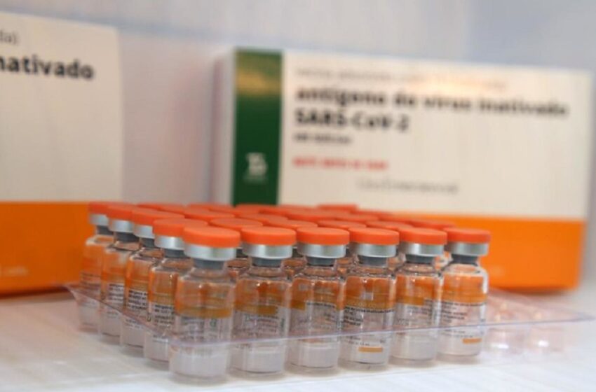  OMS agora recomenda terceira dose contra Covid em maiores de 60 anos vacinados com Coronavac