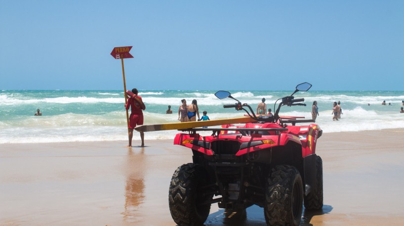  Feriadão: 16 pessoas são resgatadas de afogamentos nas praias da Capital