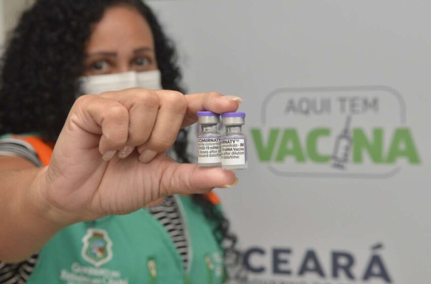  Mais 69 mil doses de vacina chegam ao Ceará para aplicação de reforço contra Covid-19