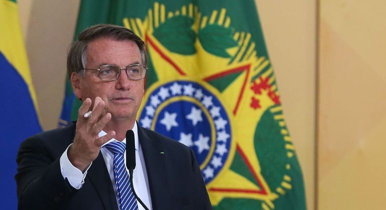Bolsonaro confirma desoneração da folha por mais dois anos