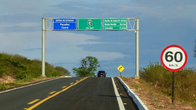  Governo inaugura trecho da CE-397 que liga o Ceará à Paraíba
