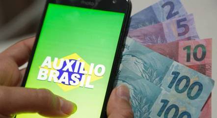 Auxílio Brasil é pago nesta terça-feira a beneficiários com NIS final 3