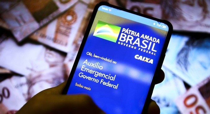 Pais solteiros vão receber retroativo do auxílio emergencial