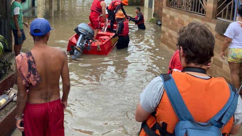  Bombeiros do Ceará encerram missão de socorro às vítimas das enchentes na Bahia