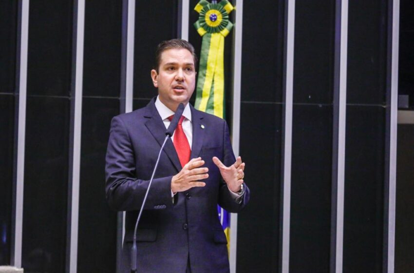  Presidente sanciona Projeto de Lei que reconhece o Carnaval de Aracati como manifestação da cultura nacional