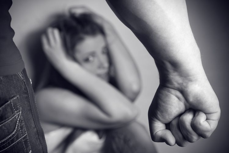  Brasil teve média de 1 estupro a cada 10 minutos em 2021, diz ONG