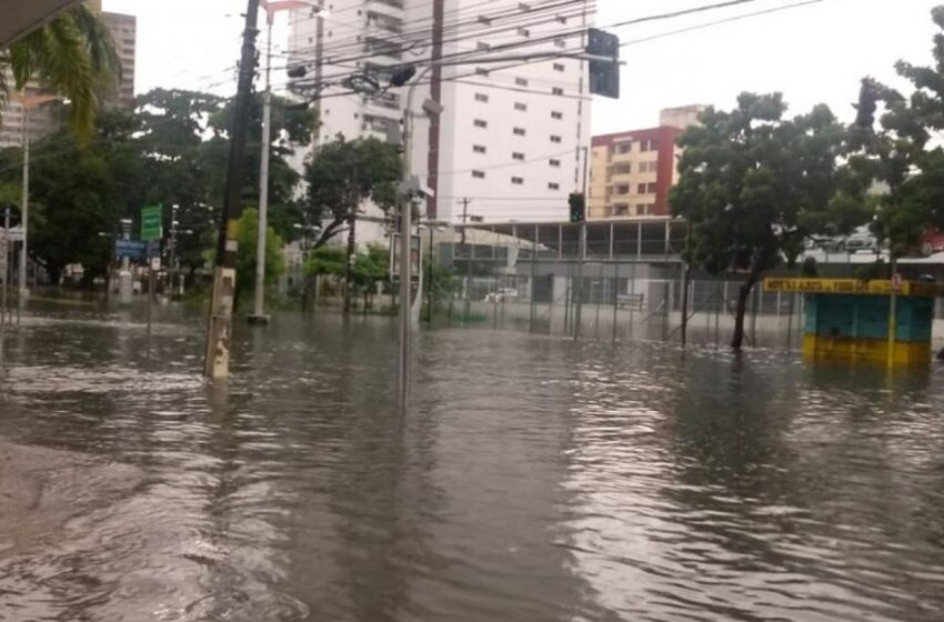  Fortaleza registra maior volume de chuva do Ceará nesta sexta-feira (8)