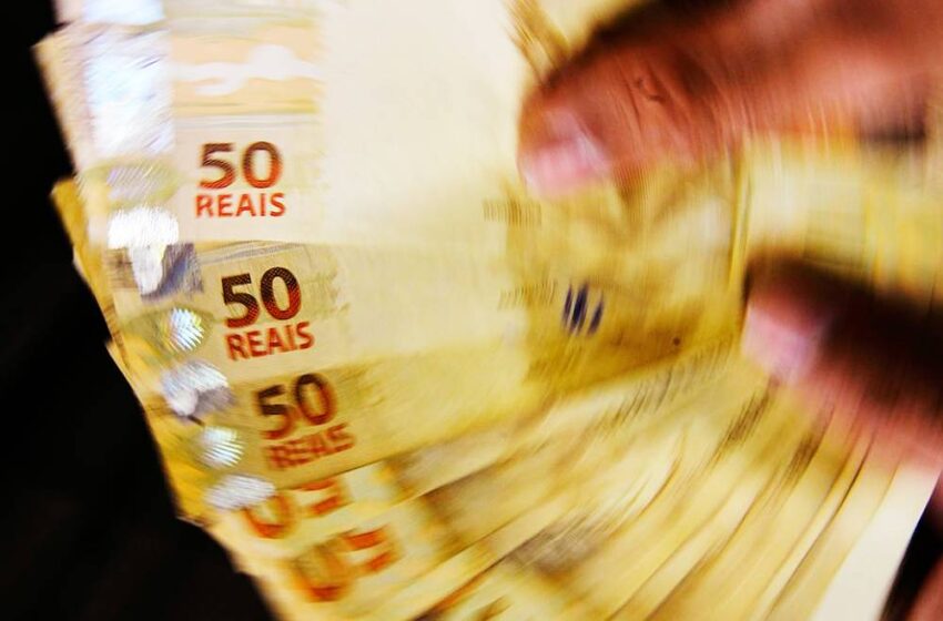  Dinheiro ‘esquecido’: brasileiros têm R$ 10 mil ou mais a receber e não sabem