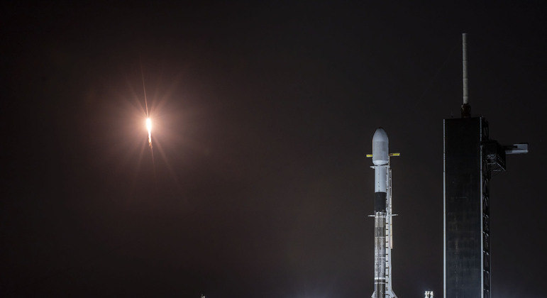  SpaceX vai lançar dois satélites brasileiros nesta quarta