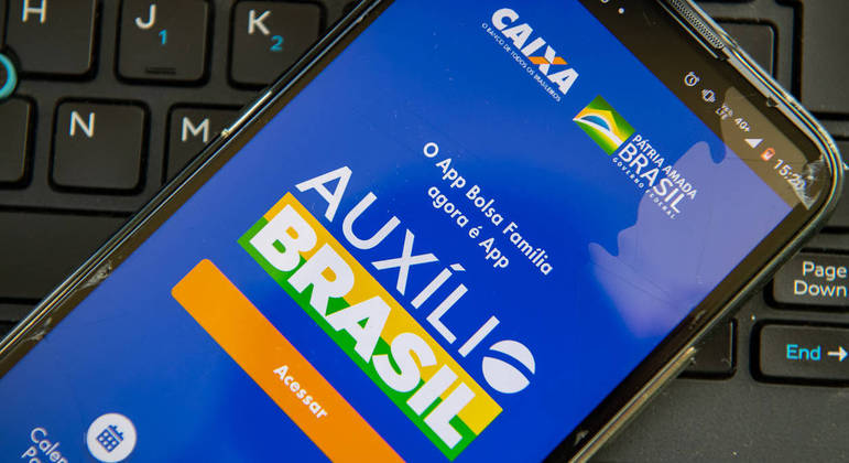  Governo autoriza benefício extra aos inscritos no Auxílio Brasil