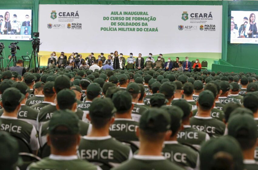  Governadora Izolda Cela dá boas-vindas a mais de 2.400 alunos do Curso de Formação de Soldados da Polícia Militar do Ceará