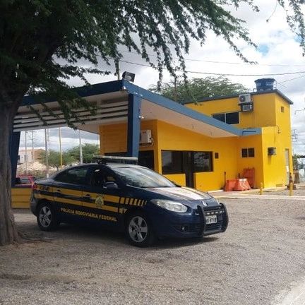  Carga recuperada e motorista detido pela PRF em Sertânia no Sertão Pernambuco