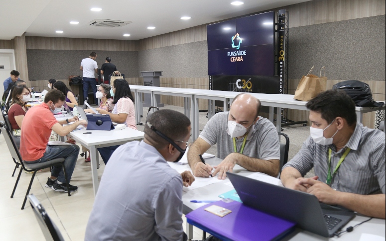  Candidatos aprovados em concurso da Funsaúde assumem; 322 são convocados em junho