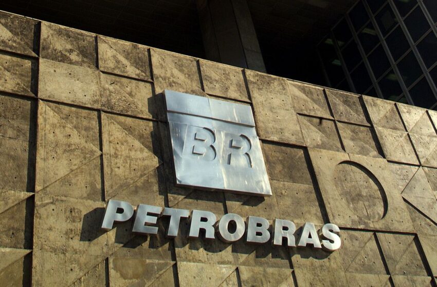  Para Bolsonaro, já há apoio popular ‘muito grande’ para privatizar a Petrobras