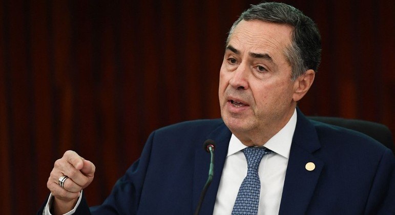  Barroso dá 5 dias para governo e Congresso informarem sobre o piso da enfermagem