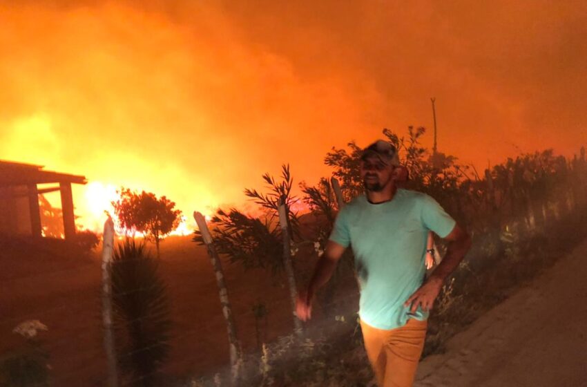  Moradores esperam 4 horas para controle de incêndio no interior.