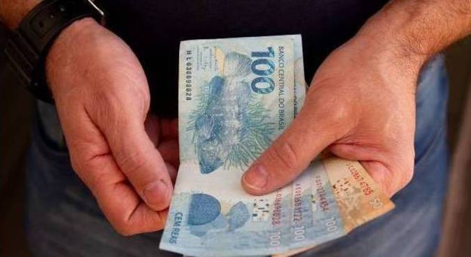  Crédito consignado contratado por aposentados e pensionistas do INSS bate recorde histórico.