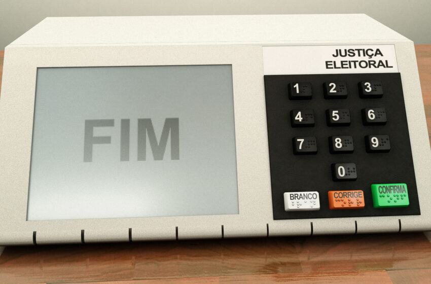  Cartório Eleitoral de Juazeiro disponibiliza urnas para testes de votação.