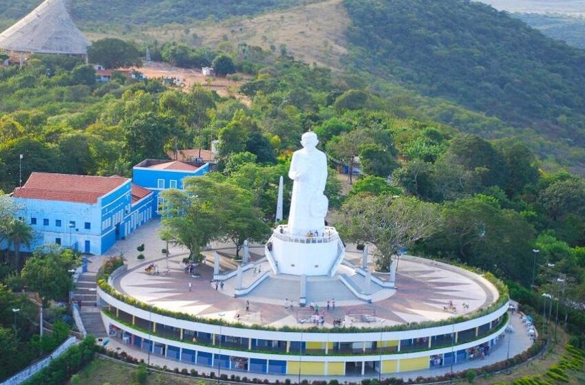  Homem que caiu de parapente morre em Juazeiro do Norte.