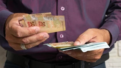  Dez cidades do Ceará brigam na Justiça para aumentar salário de prefeitos, vereadores ou secretários.