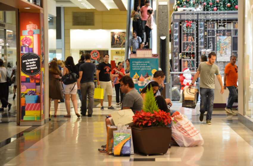  Vendas em shopping centers crescem 13,5% em setembro, diz Abrasce.