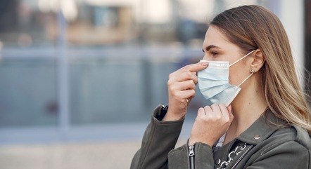  BH volta a exigir máscara em hospitais e coletivos.