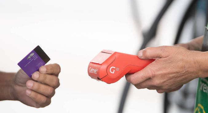  Juros do rotativo do cartão de crédito disparam em 2022 e beiram os 400%.