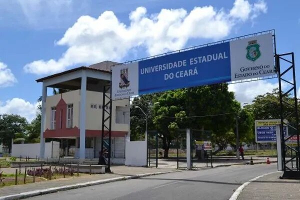  Uece inicia implantação do Ead.