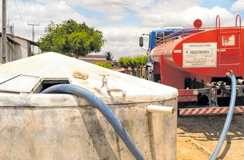  Operação Carro Pipa: verba prometida pelo governo federal não chega, e 259 cidades do Nordeste seguem sem recursos.