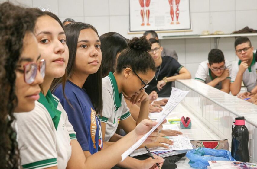  Ceará vai implantar ensino integral para o 9º ano em todas as escolas municipais a partir de 2023.