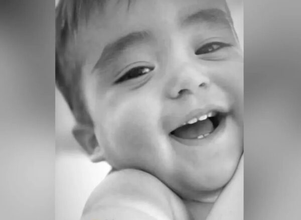  Criança morre afogada em piscina da própria casa.