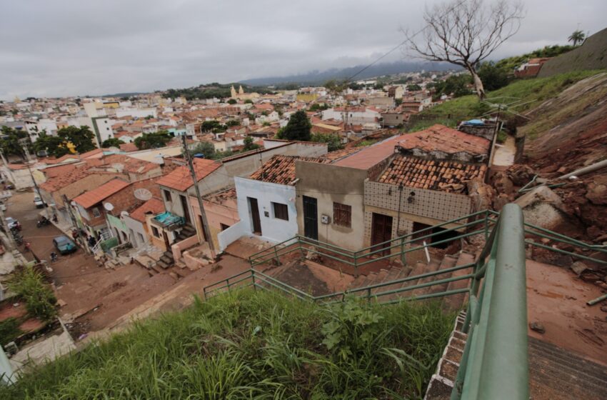  Quase 12 mil pessoas vivem em áreas de risco no Cariri.