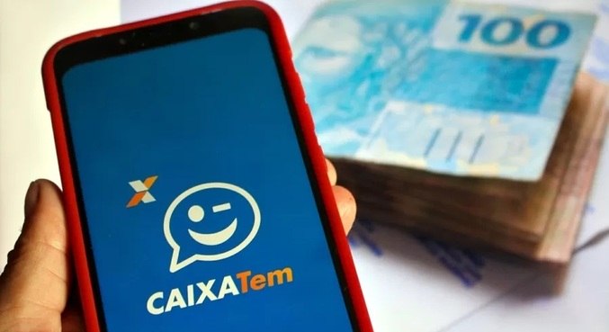  Caixa suspende consignado do Auxílio Brasil.