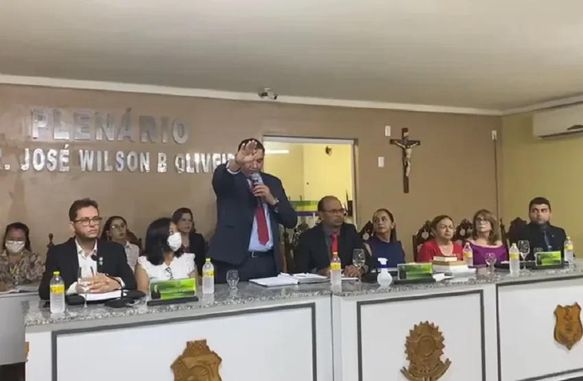  João Paulo assume prefeitura de Mauriti após renúncia de Isaac Junior.