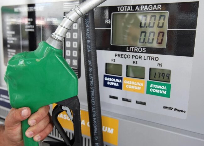  Ceará continua com a gasolina mais cara do país.