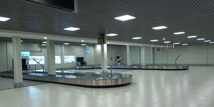  Aeroporto de Juazeiro do Norte já utiliza nova área de desembarque.