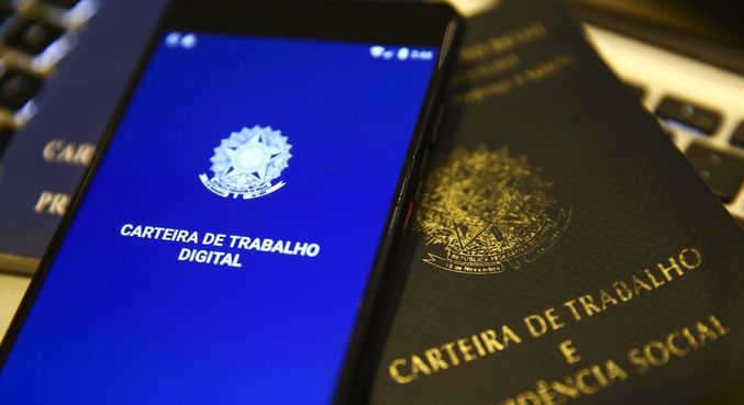  Desemprego fecha 2022 em 9,3%, o menor nível desde 2015, diz IBGE.