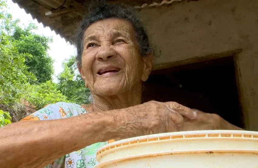  Morre brasileira candidata a pessoa mais velha do mundo, aos 121 anos.