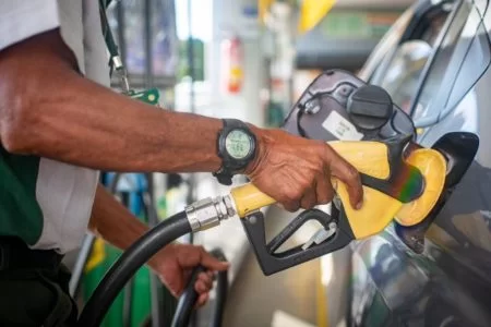  Estados definem ICMS de R$ 1,45 na gasolina.