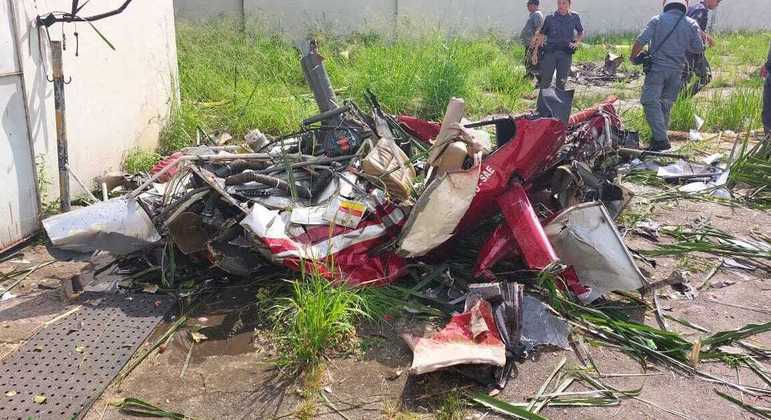  Quatro pessoas morrem após um helicóptero cair em São Paulo